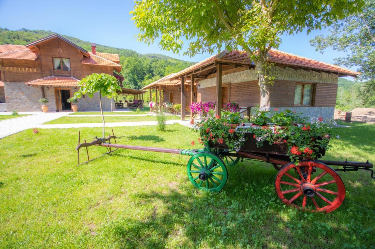 Etno Selo Svodje Apartman Vlasotince Kültér fotó